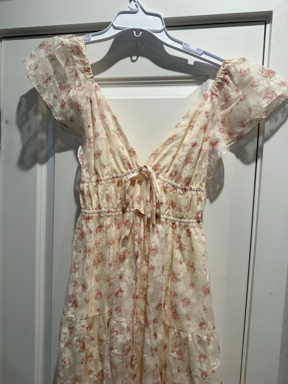 Altar'd State ENCHANTED FLORAL & GINGHAM RUFFLED MAXI DRESS IN CREAM/PEACH S-XS - Picture 12 of 16